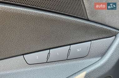 Позашляховик / Кросовер Audi e-tron Sportback 2023 в 