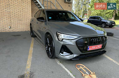 Позашляховик / Кросовер Audi e-tron Sportback 2022 в Києві