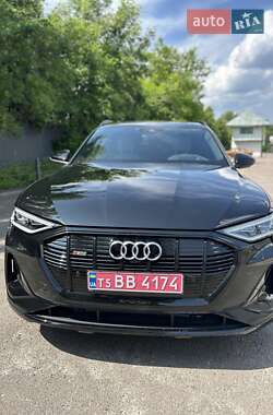 Внедорожник / Кроссовер Audi e-tron Sportback 2021 в 