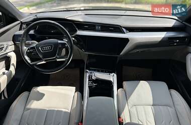 Внедорожник / Кроссовер Audi e-tron Sportback 2021 в 