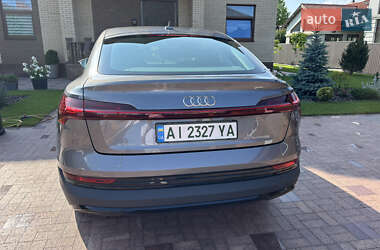 Позашляховик / Кросовер Audi e-tron Sportback 2021 в 