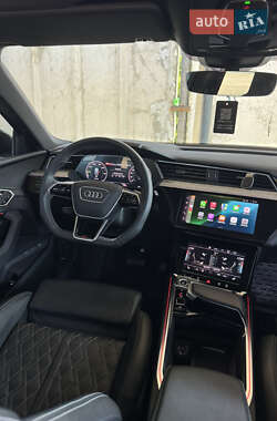 Внедорожник / Кроссовер Audi e-tron Sportback 2021 в 