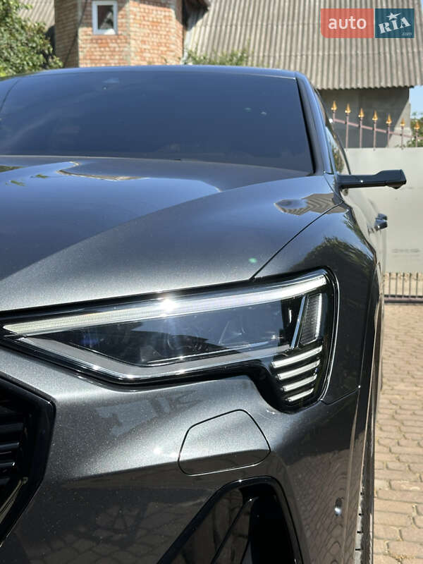 Позашляховик / Кросовер Audi e-tron Sportback 2021 в Чернівцях