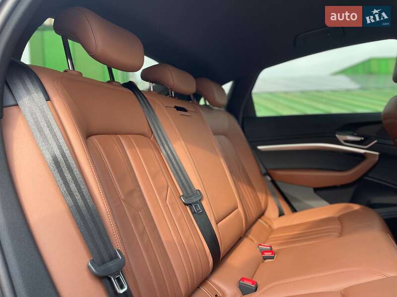 Внедорожник / Кроссовер Audi e-tron Sportback 2021 в Киеве