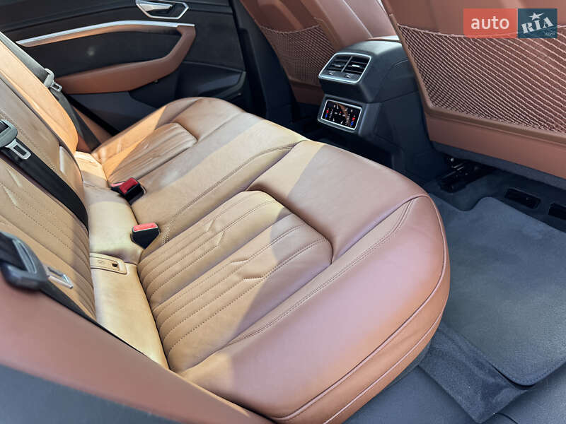Внедорожник / Кроссовер Audi e-tron Sportback 2020 в Стрые