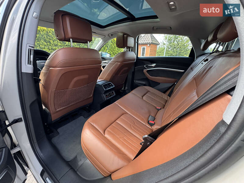 Внедорожник / Кроссовер Audi e-tron Sportback 2020 в Стрые