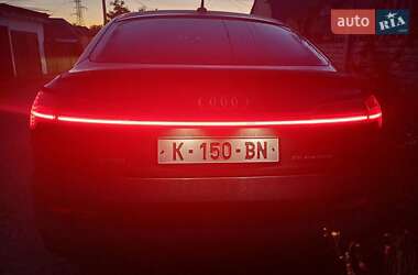 Позашляховик / Кросовер Audi e-tron Sportback 2020 в 