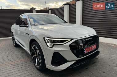 Внедорожник / Кроссовер Audi e-tron Sportback 2022 в 