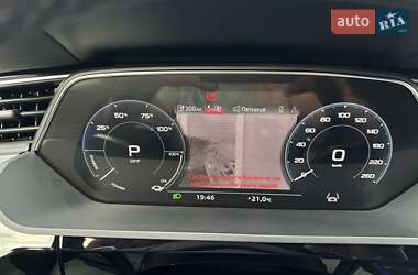 Внедорожник / Кроссовер Audi e-tron Sportback 2022 в 