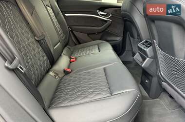 Внедорожник / Кроссовер Audi e-tron Sportback 2022 в 