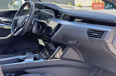 Внедорожник / Кроссовер Audi e-tron Sportback 2020 в 