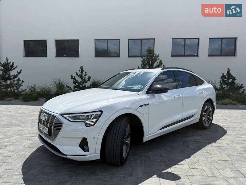 Позашляховик / Кросовер Audi e-tron Sportback 2020 в 