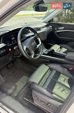Позашляховик / Кросовер Audi e-tron Sportback 2020 в 