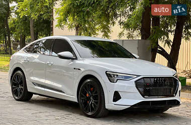 Позашляховик / Кросовер Audi e-tron Sportback 2022 в Дніпрі