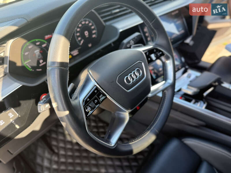 Внедорожник / Кроссовер Audi e-tron Sportback 2020 в Киеве