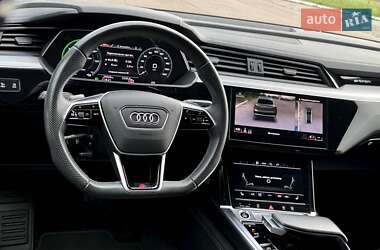 Внедорожник / Кроссовер Audi e-tron Sportback 2021 в 