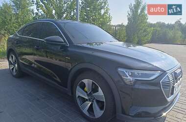 Позашляховик / Кросовер Audi e-tron Sportback 2020 в 