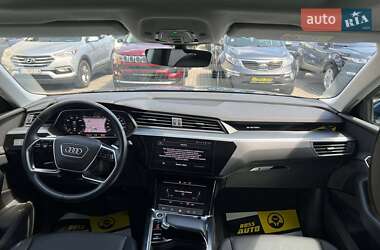 Внедорожник / Кроссовер Audi e-tron Sportback 2021 в 