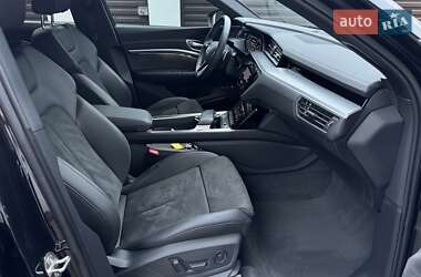 Внедорожник / Кроссовер Audi e-tron Sportback 2021 в 
