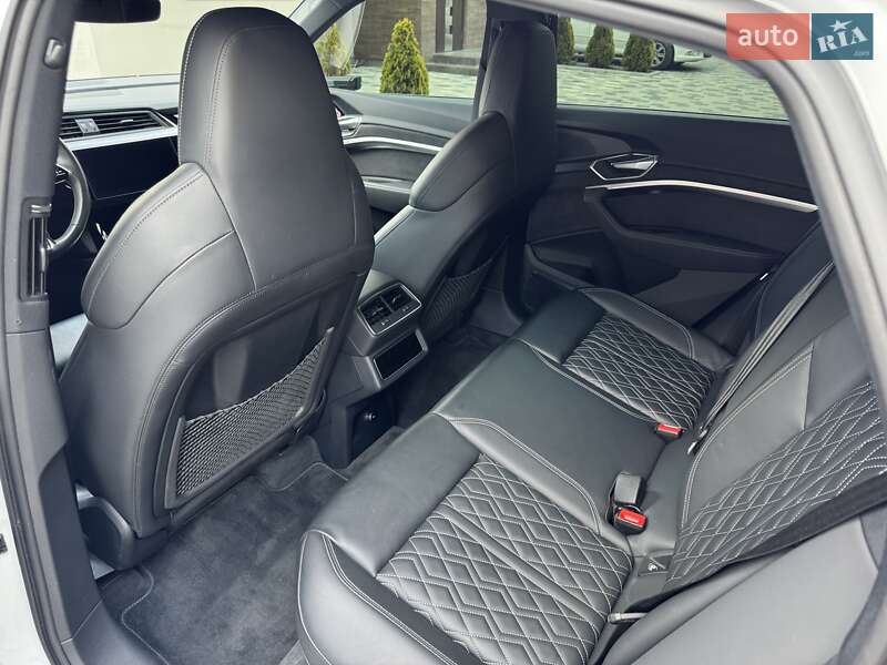 Внедорожник / Кроссовер Audi e-tron Sportback 2022 в Мукачево