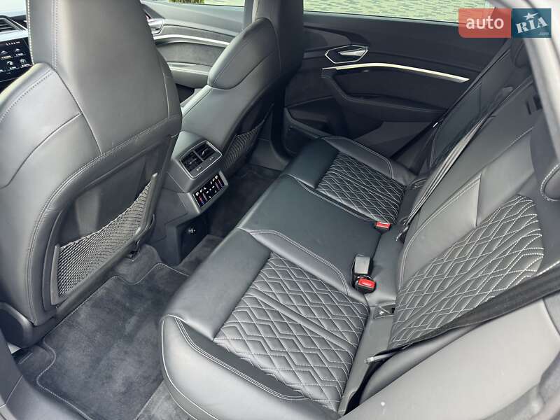 Внедорожник / Кроссовер Audi e-tron Sportback 2022 в Мукачево