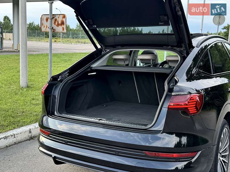 Внедорожник / Кроссовер Audi e-tron Sportback 2021 в Киеве