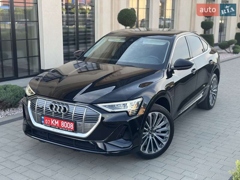 Позашляховик / Кросовер Audi e-tron Sportback 2021 в Мукачевому
