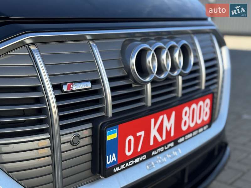 Позашляховик / Кросовер Audi e-tron Sportback 2021 в Мукачевому