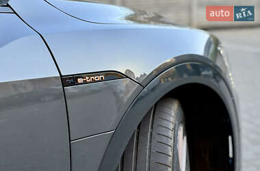 Внедорожник / Кроссовер Audi e-tron Sportback 2021 в 