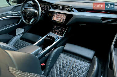 Внедорожник / Кроссовер Audi e-tron Sportback 2021 в 
