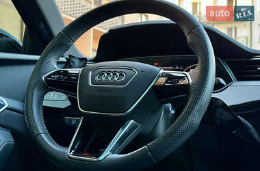 Внедорожник / Кроссовер Audi e-tron Sportback 2021 в 