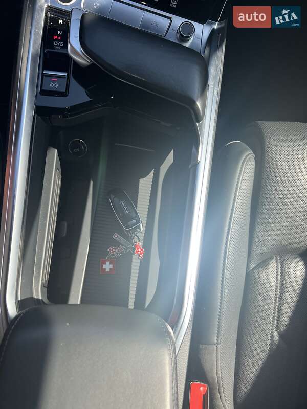 Позашляховик / Кросовер Audi e-tron Sportback 2021 в Києві фото 18 Позашляховик / Кросовер Audi e-tron Sportback 2021 в Києві