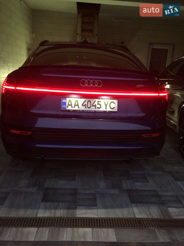 Позашляховик / Кросовер Audi e-tron Sportback 2021 в Києві фото 35 Позашляховик / Кросовер Audi e-tron Sportback 2021 в Києві