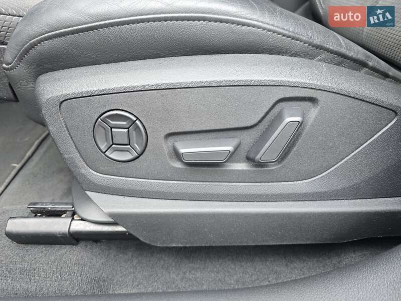 Позашляховик / Кросовер Audi e-tron Sportback 2020 в Ковелі