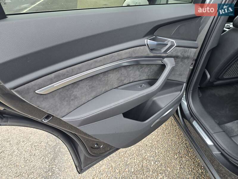 Позашляховик / Кросовер Audi e-tron Sportback 2020 в Ковелі