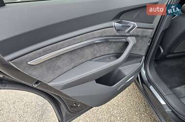 Внедорожник / Кроссовер Audi e-tron Sportback 2020 в 