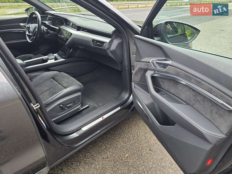 Позашляховик / Кросовер Audi e-tron Sportback 2020 в Ковелі