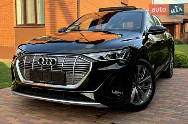 Позашляховик / Кросовер Audi e-tron Sportback 2022 в Києві