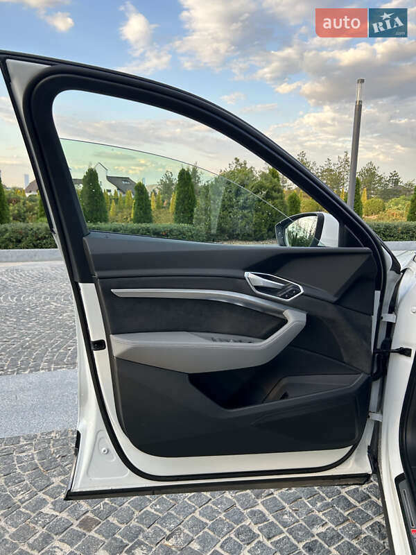 Внедорожник / Кроссовер Audi e-tron Sportback 2020 в Днепре фото 53 Внедорожник / Кроссовер Audi e-tron Sportback 2020 в Днепре