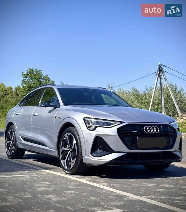 Позашляховик / Кросовер Audi e-tron Sportback 2020 в Ужгороді