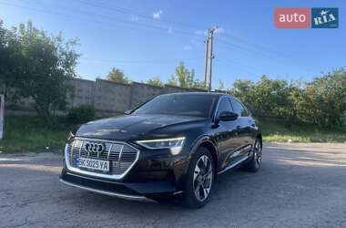 Позашляховик / Кросовер Audi e-tron Sportback 2020 в Рівному