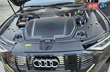Внедорожник / Кроссовер Audi e-tron Sportback 2022 в 