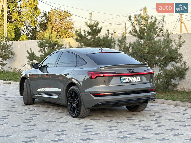 Внедорожник / Кроссовер Audi e-tron Sportback 2022 в Ровно фото 12 Внедорожник / Кроссовер Audi e-tron Sportback 2022 в Ровно