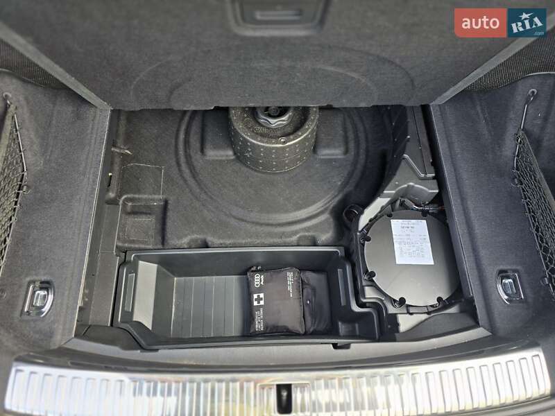 Позашляховик / Кросовер Audi e-tron Sportback 2020 в Дніпрі