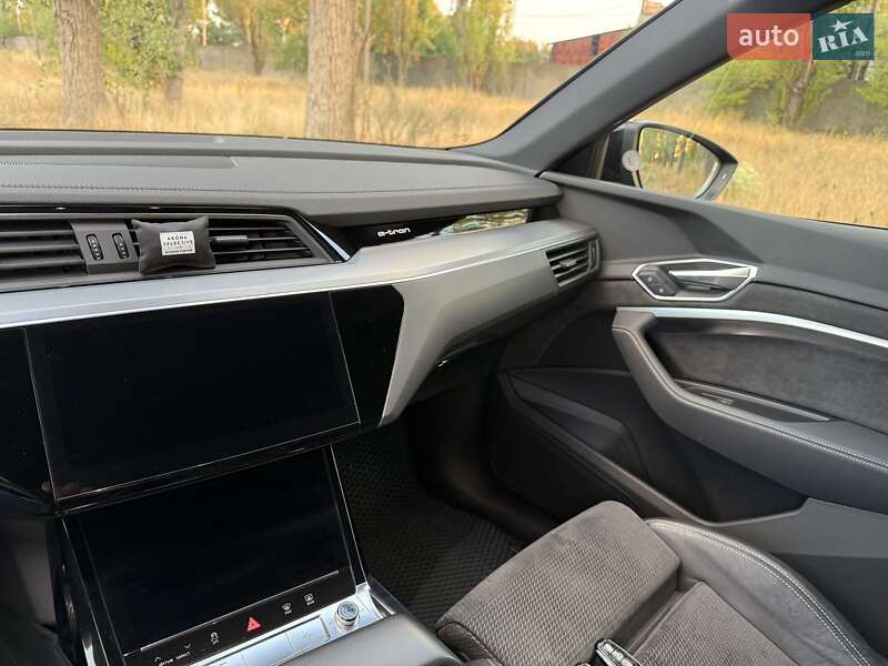Внедорожник / Кроссовер Audi e-tron Sportback 2020 в Белгороде-Днестровском