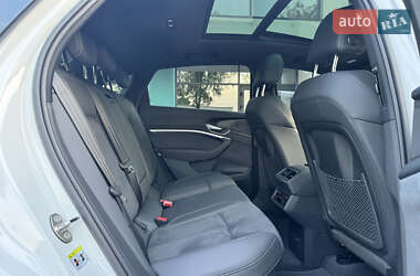 Внедорожник / Кроссовер Audi e-tron Sportback 2022 в 