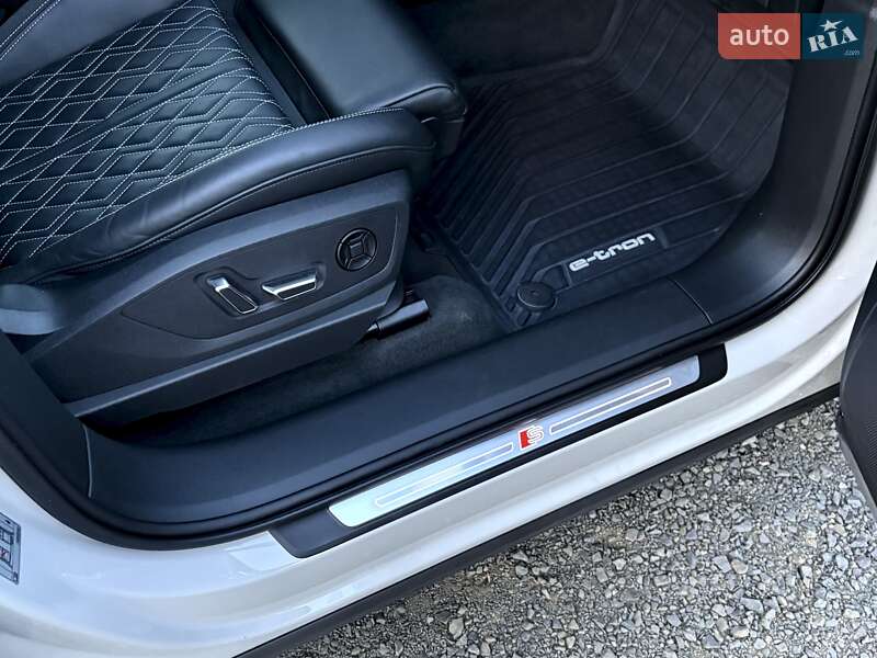 Внедорожник / Кроссовер Audi e-tron Sportback 2022 в Киеве