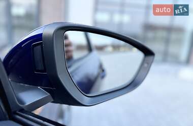 Внедорожник / Кроссовер Audi e-tron Sportback 2021 в 