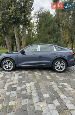Внедорожник / Кроссовер Audi e-tron Sportback 2022 в 