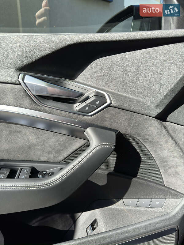 Внедорожник / Кроссовер Audi e-tron Sportback 2020 в Львове